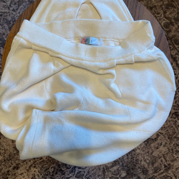 Free People Beach set. AXL in great condition. - Picture 10 of 10